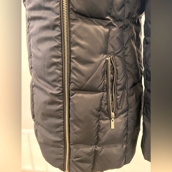 Cole Haan Asymmetrical Pillow Collar Puffer Jacket - Picture 5 of 9